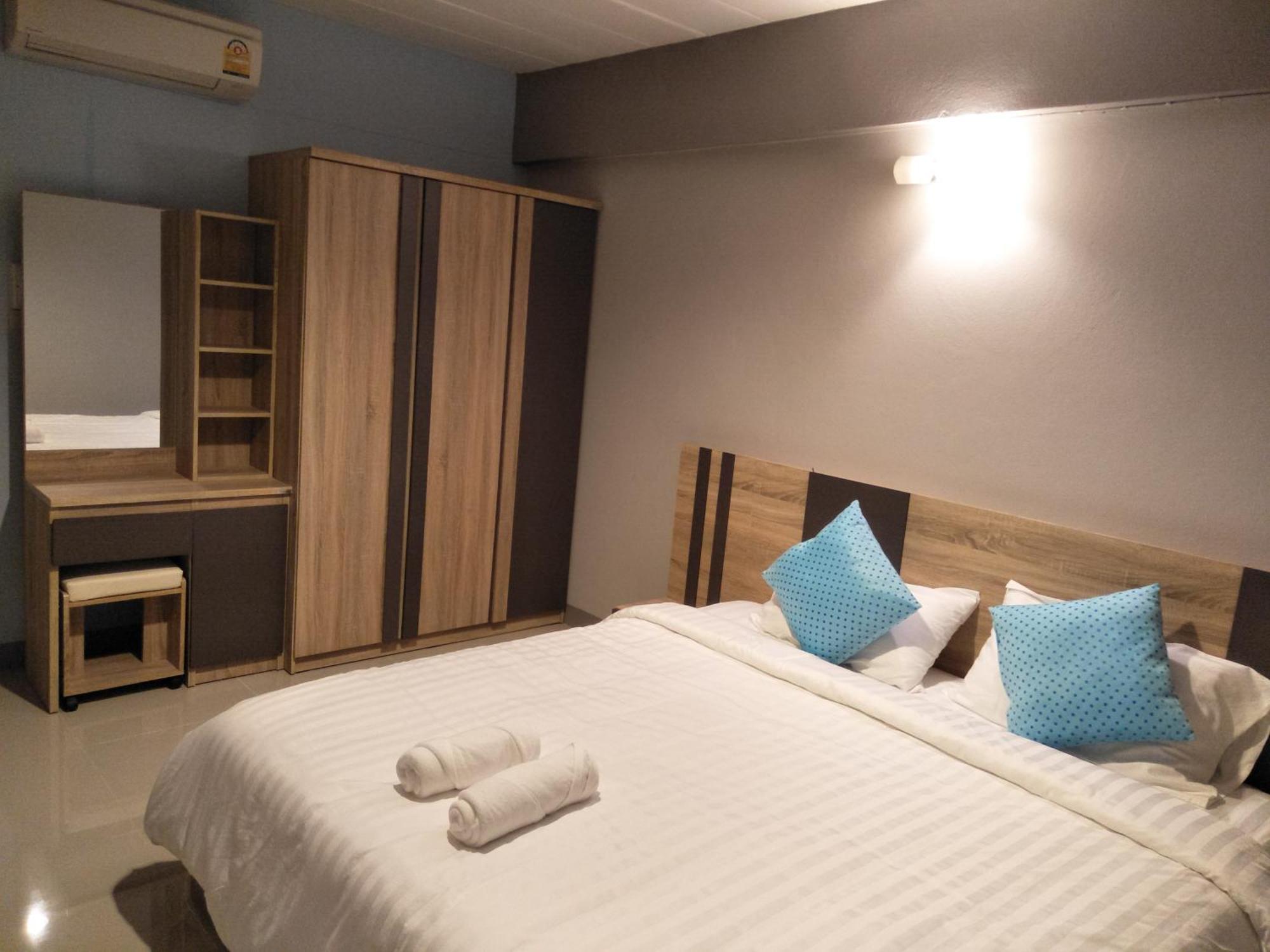 Rinrada Place Hotel Ubon Ratchathani Exterior photo