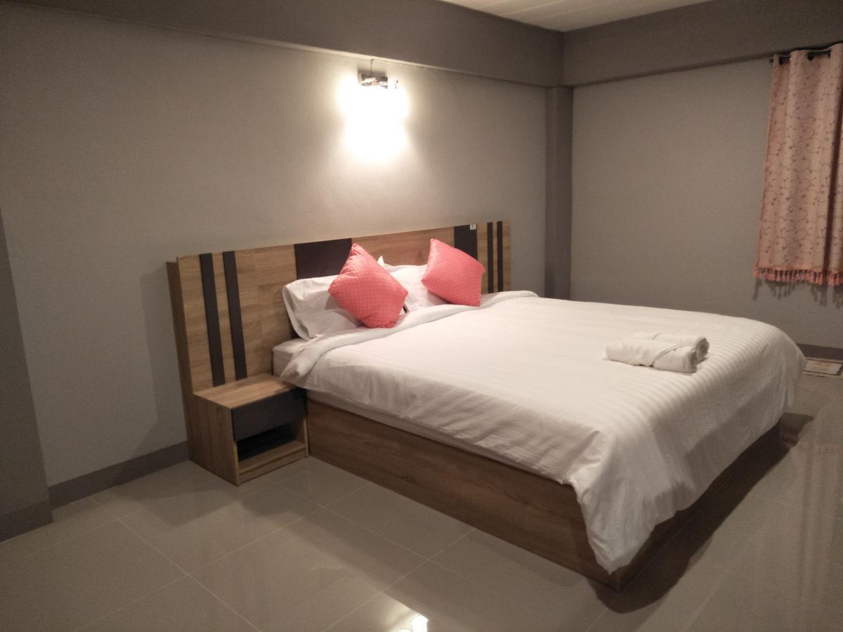 Rinrada Place Hotel Ubon Ratchathani Exterior photo