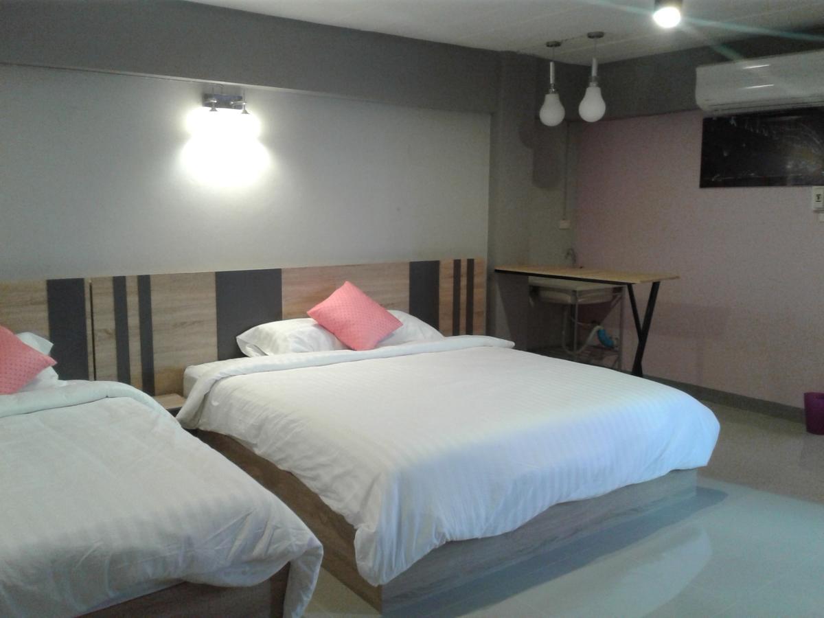 Rinrada Place Hotel Ubon Ratchathani Exterior photo