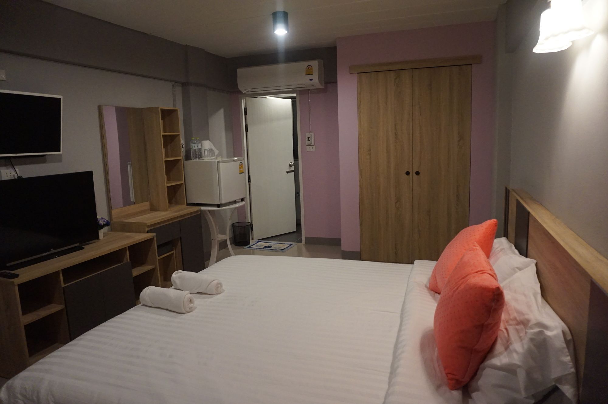 Rinrada Place Hotel Ubon Ratchathani Exterior photo