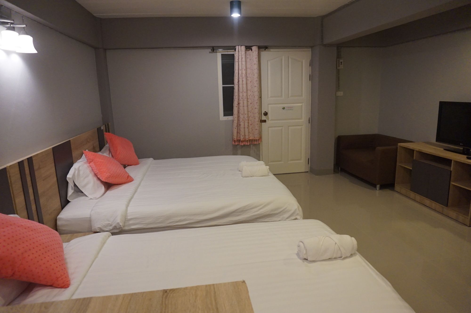 Rinrada Place Hotel Ubon Ratchathani Exterior photo