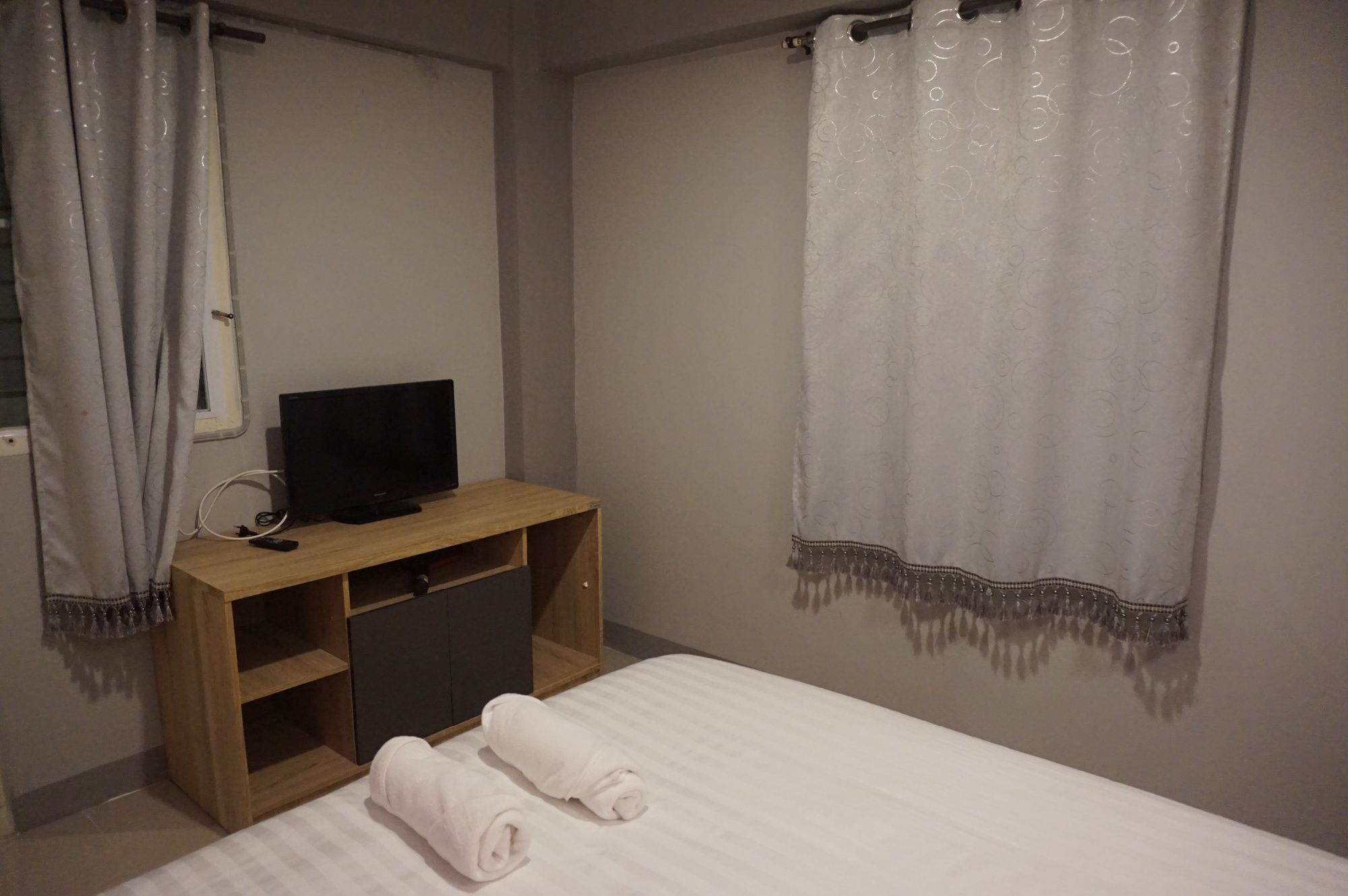 Rinrada Place Hotel Ubon Ratchathani Exterior photo