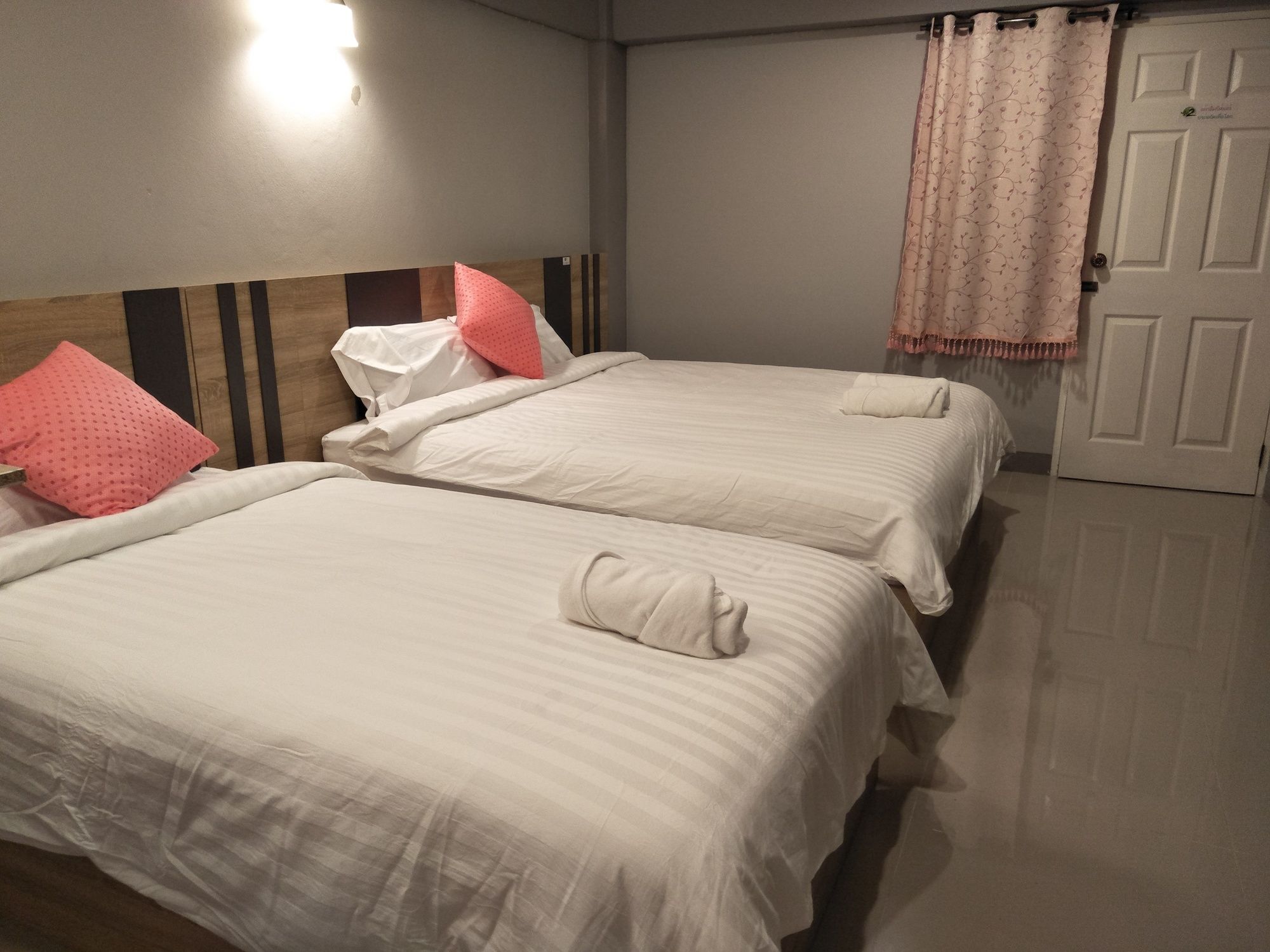 Rinrada Place Hotel Ubon Ratchathani Exterior photo